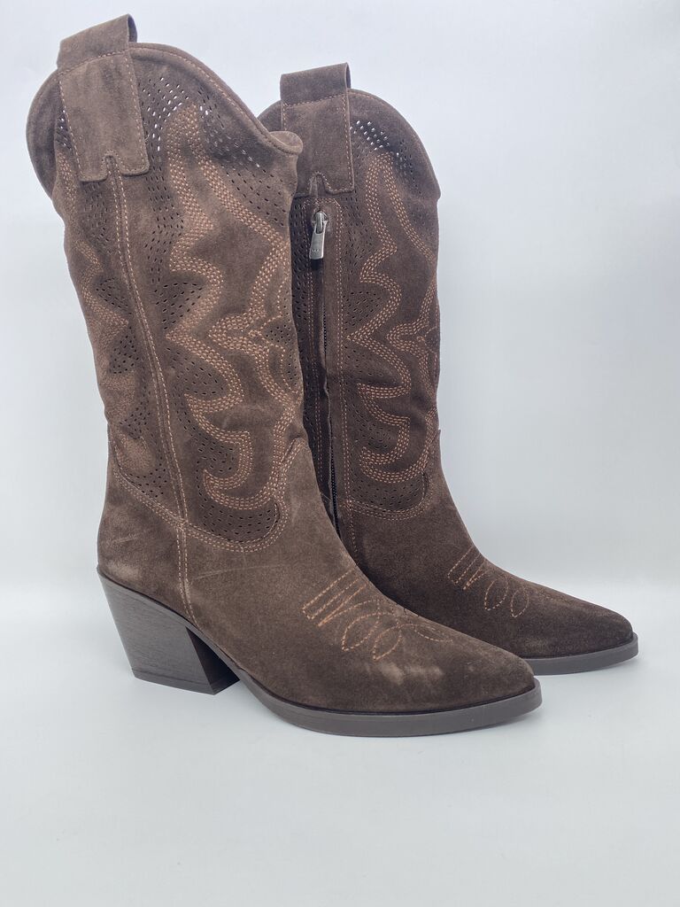 Brown Suede Western Boots with Intricate Stitching