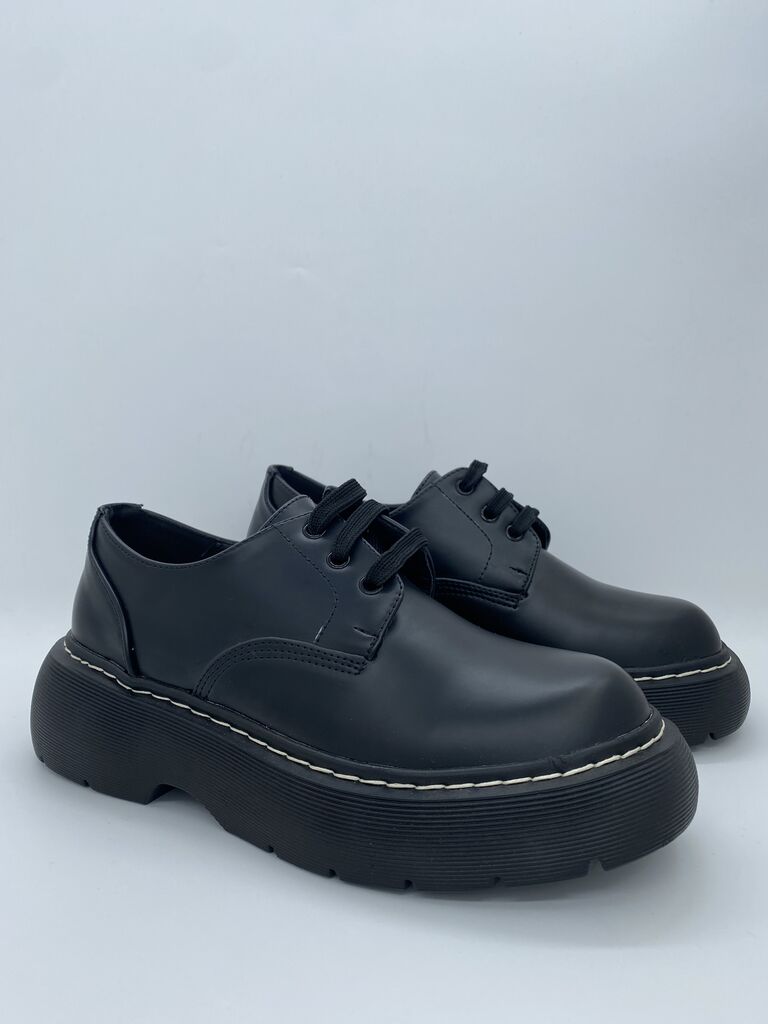 Black Platform Leather Shoes with Lace-Up Closure