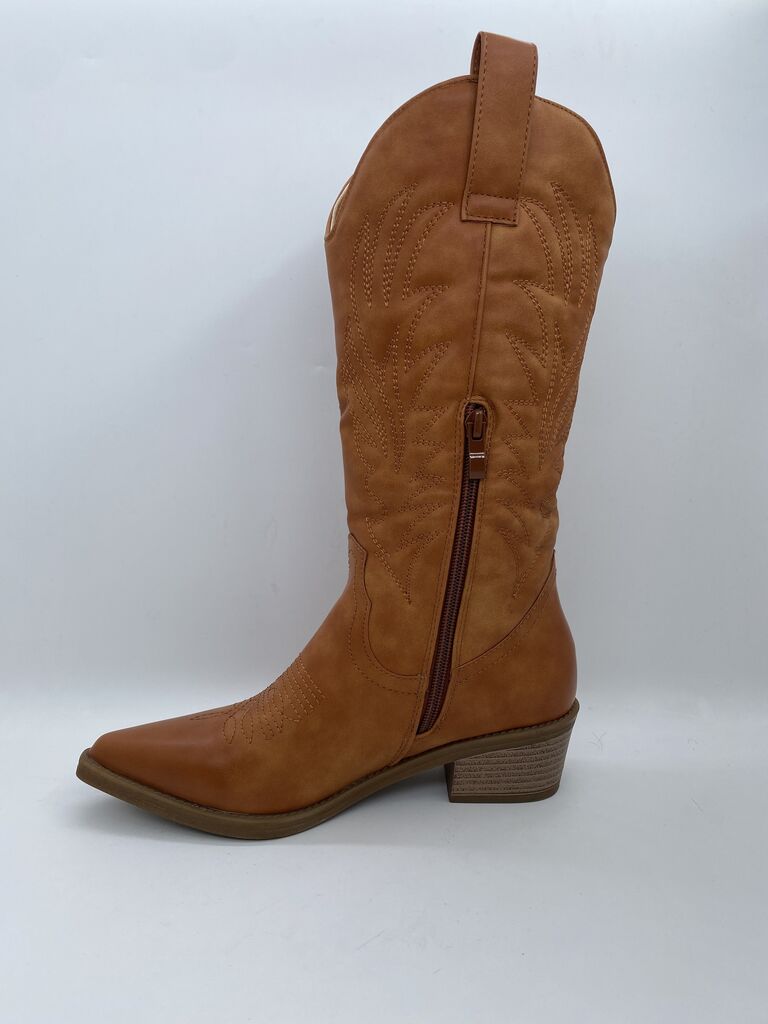 Tan Distressed Western Boot with Pointed Toe