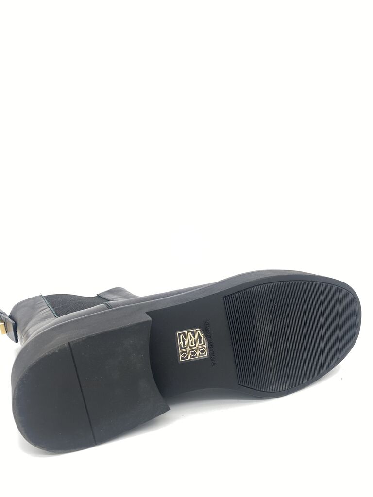 Black Leather Chelsea Boot with Pull Tab