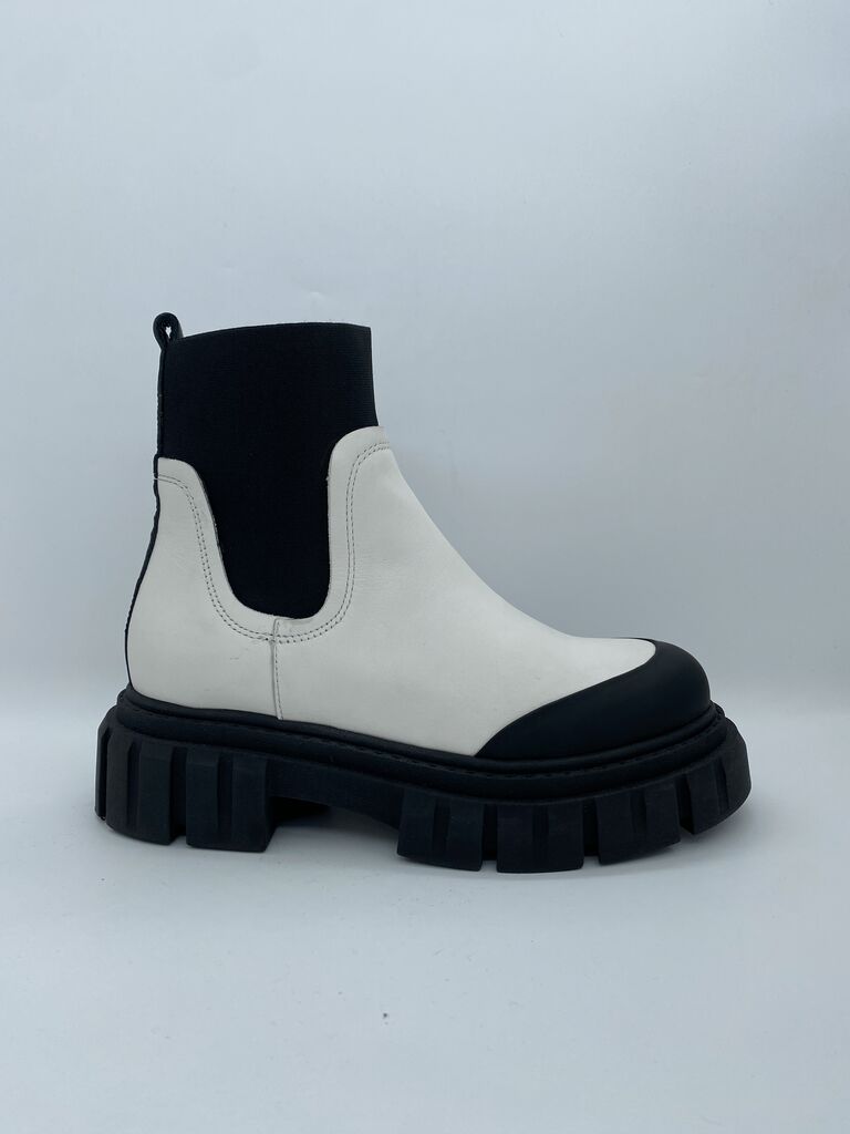 White Leather Chelsea Boot with Chunky Sole