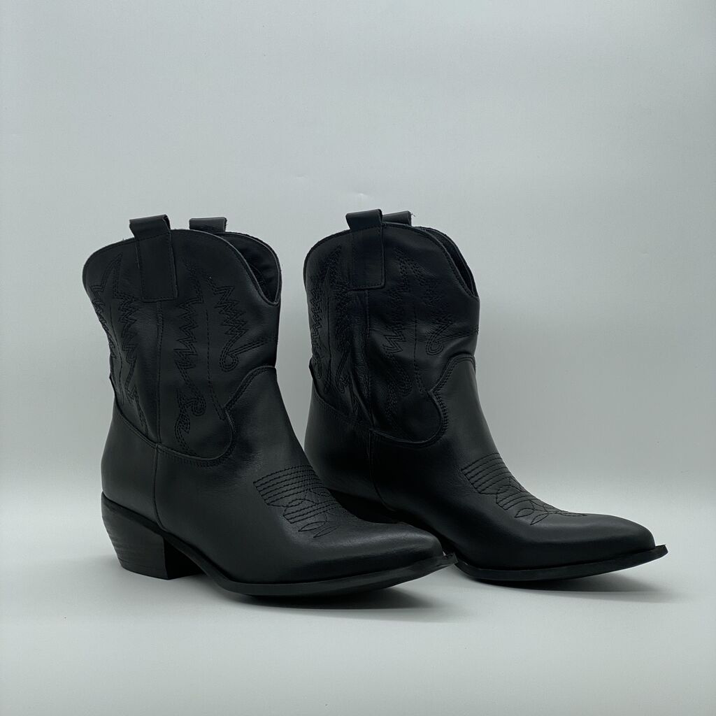 Black Cowboy Boots with Embroidered Detailing