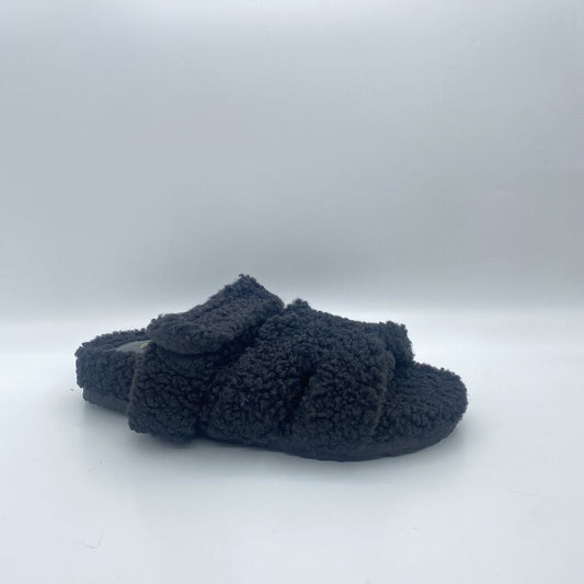 Black Faux Fur Slide Slippers with Cushioned Comfort