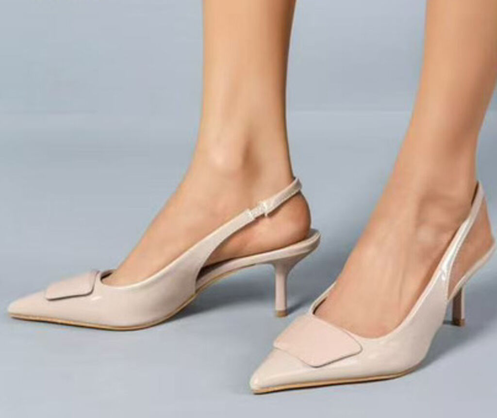 Beige Patent Slingback Heel with Pointed Toe