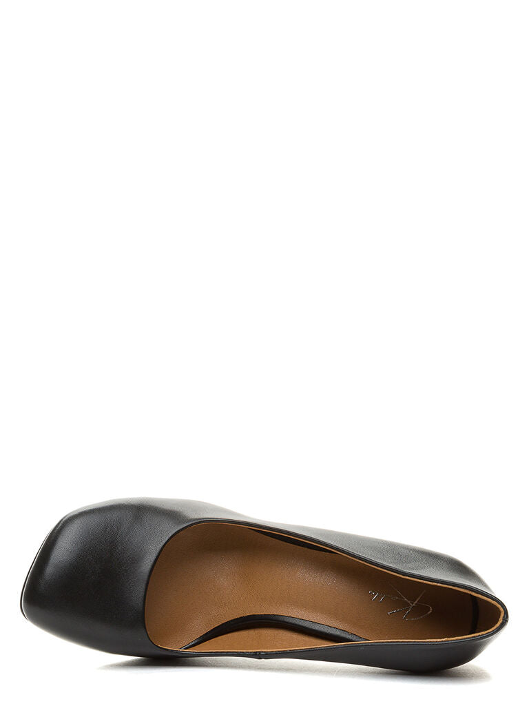 Black Leather Pump with Stiletto Heel