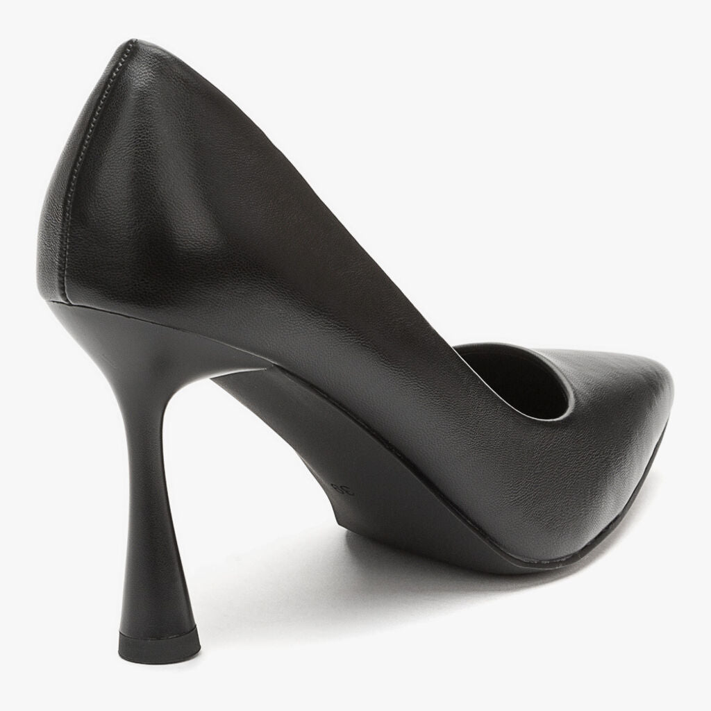 Black Leather Pointed Toe Heels with Curved Heel