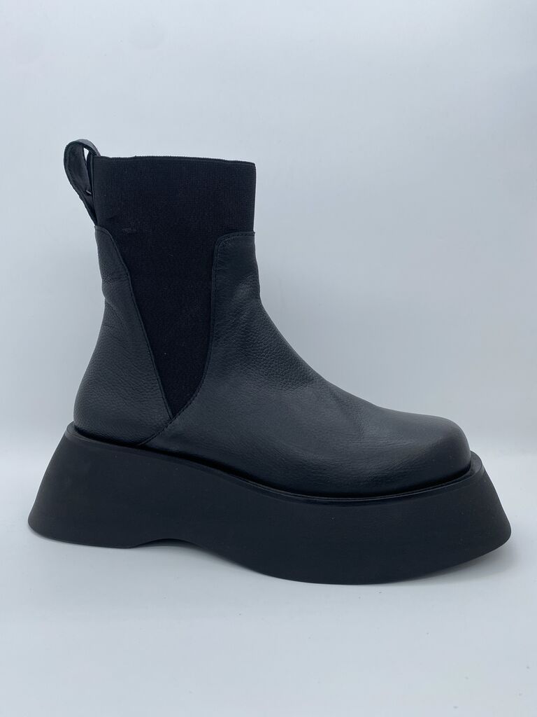 Rocky Nappa BLACK
