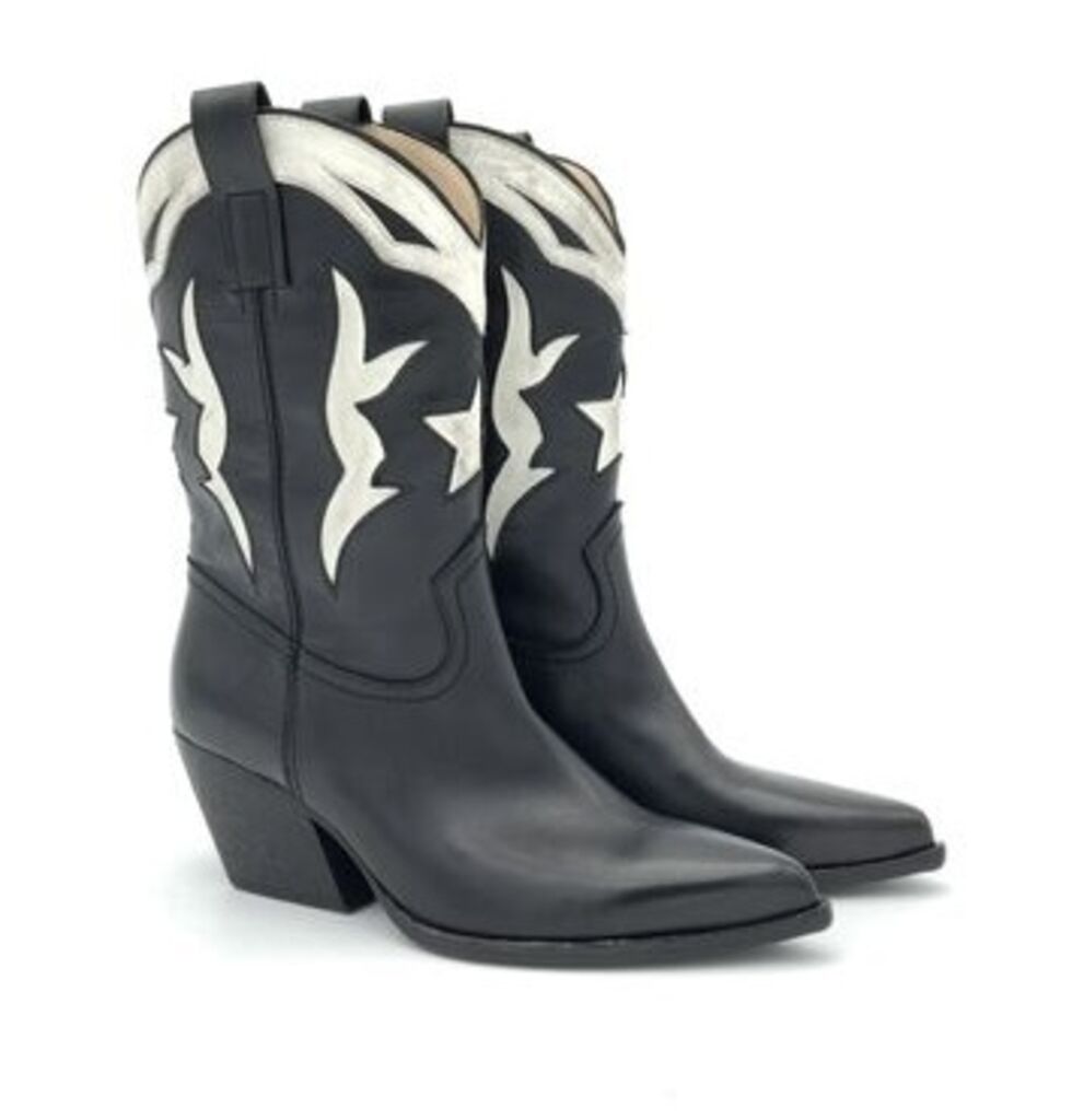 Black Cowboy Boots with Embroidered Star Detail