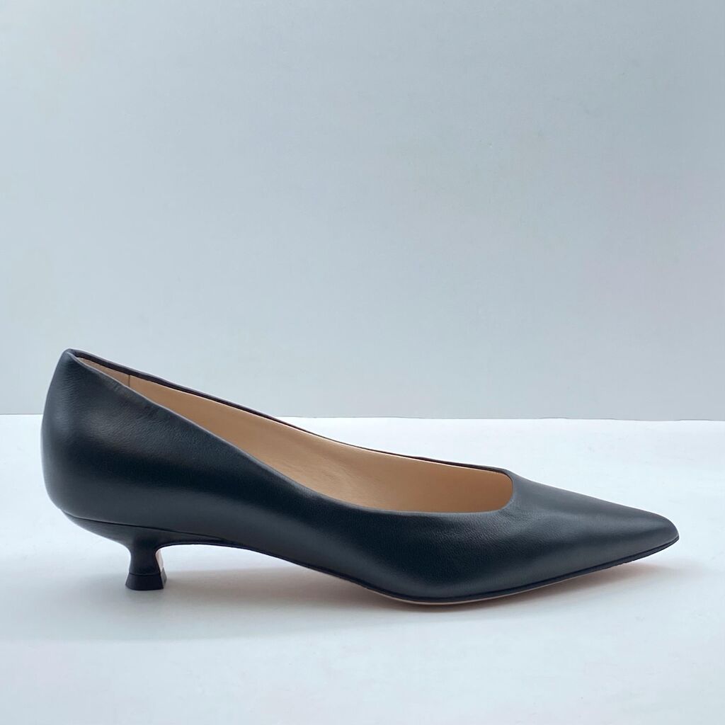 Black Leather Pumps with Kitten Heel
