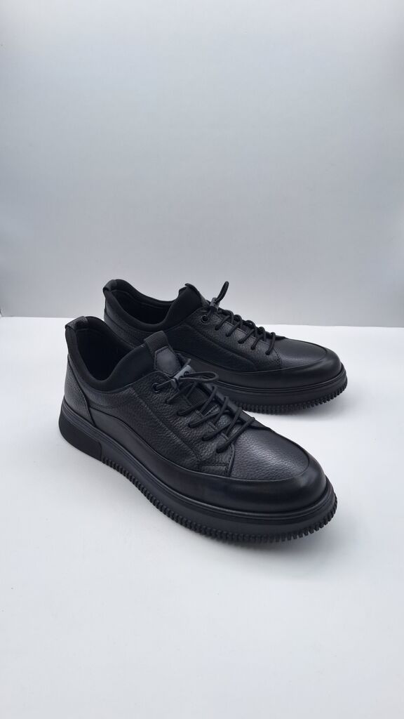 Black Leather Low-Top Sneakers