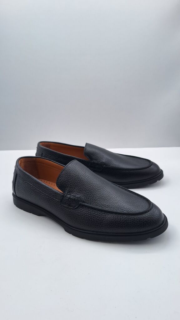 Black Textured Loafers with Classic Silhouette