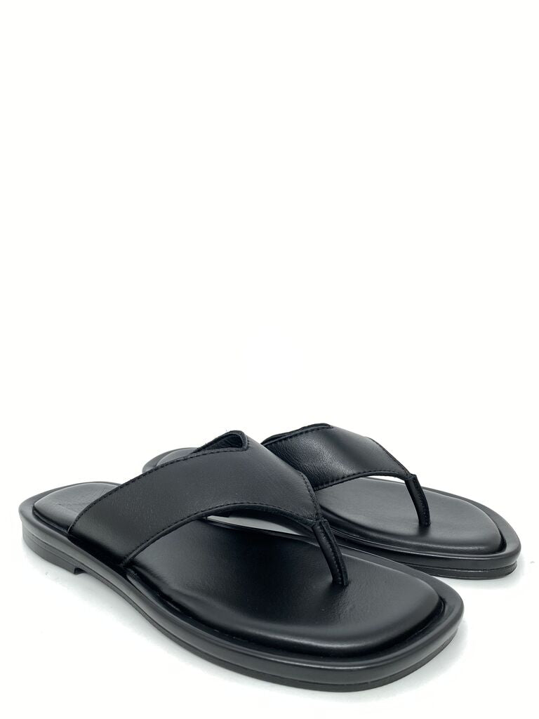 Black Sleek Leather Sandal with Thong Strap