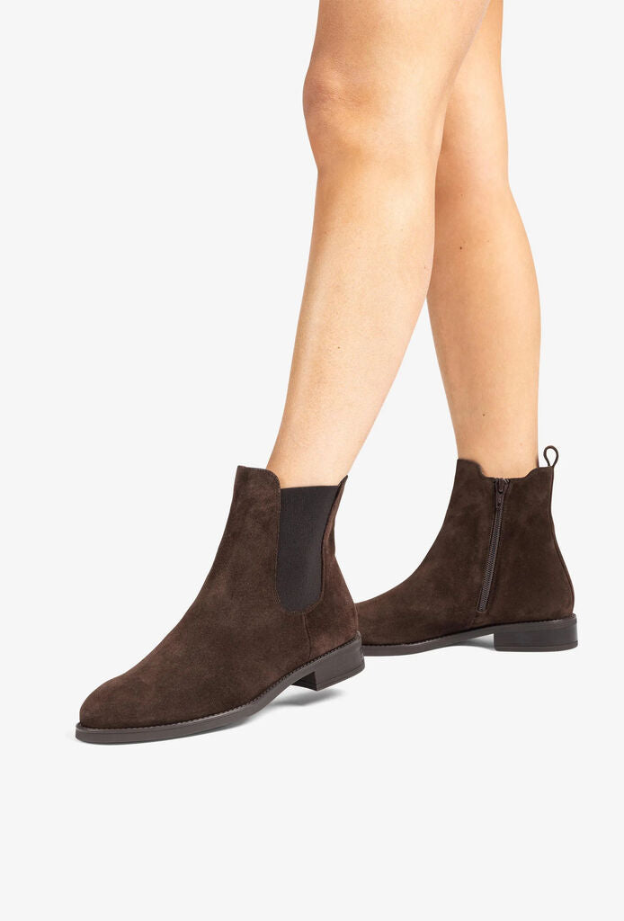 Brown Suede Chelsea Boots with Elastic Panels