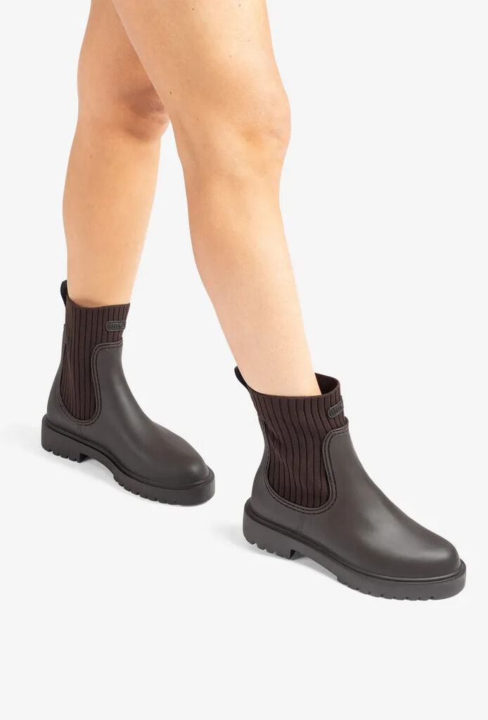 Black Knit Chelsea Boots with Ribbed Ankle