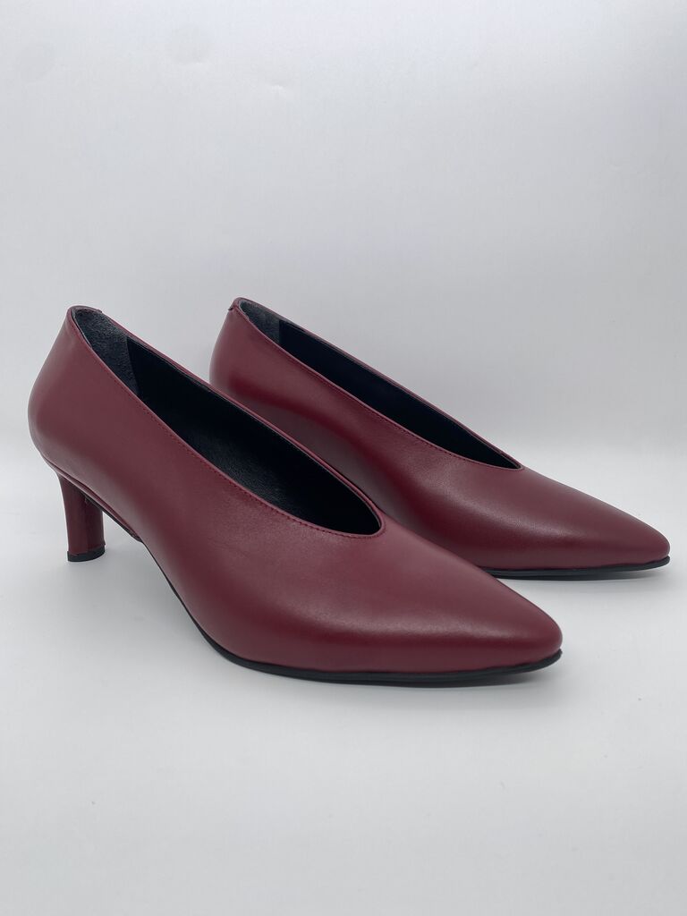 Burgundy Matte Finish Heeled Pumps with Pointed Toe
