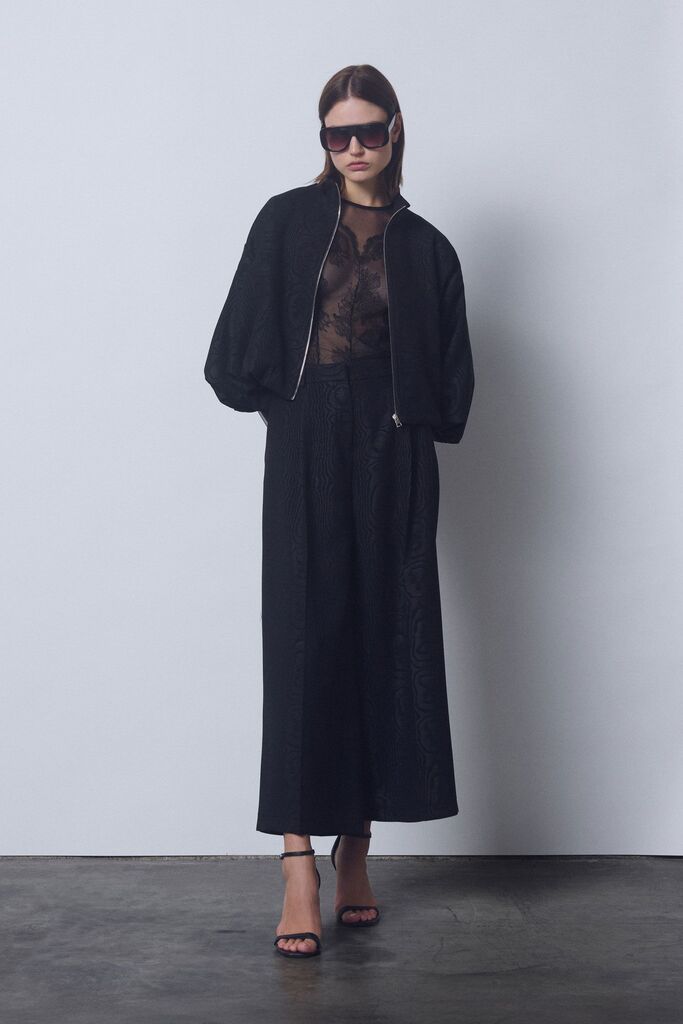 Black Jacquard Wide-Leg Culottes