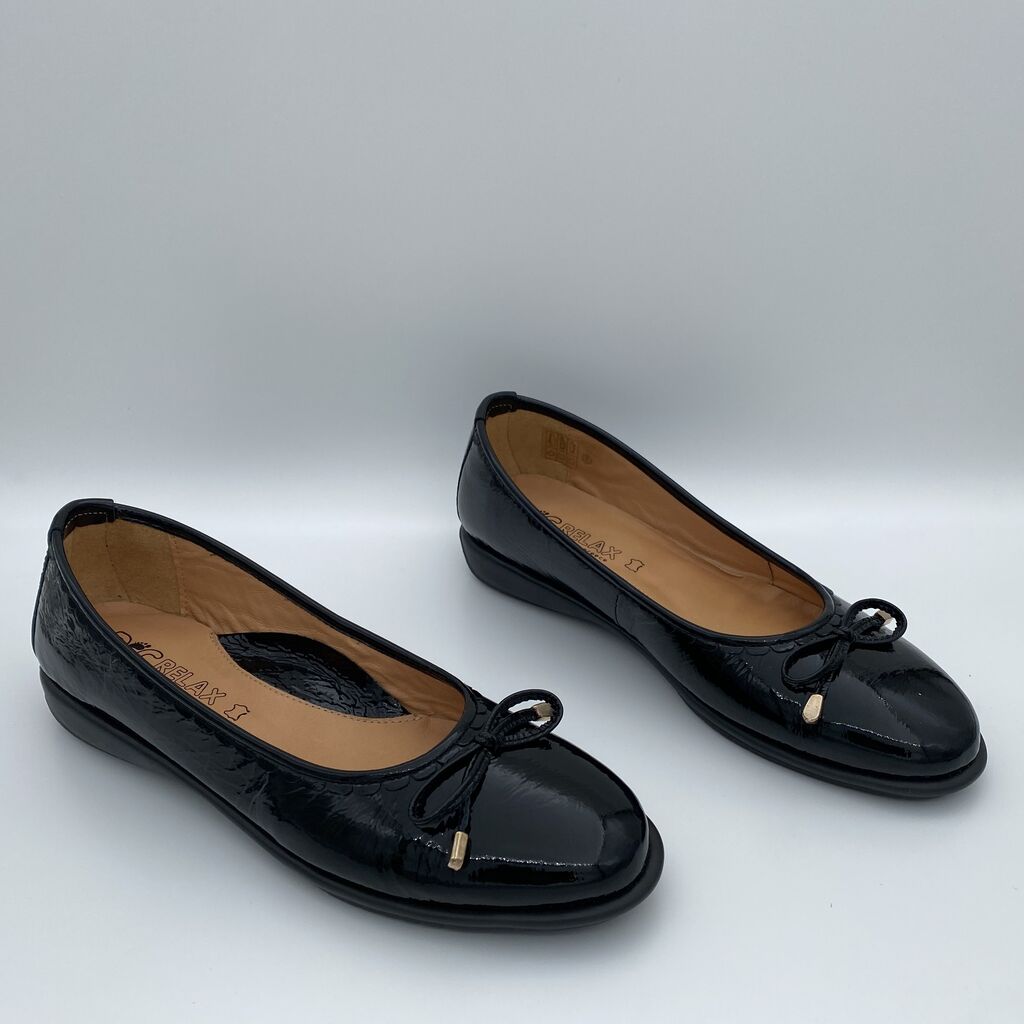 Black Glossy Ballet Flats with Bow Detail