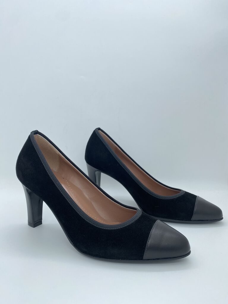 Black Suede Classic Pumps with Leather Cap Toe