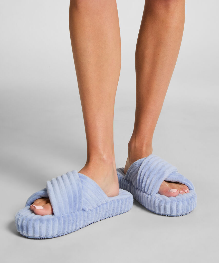 SOFT RIBBED SLIPPER