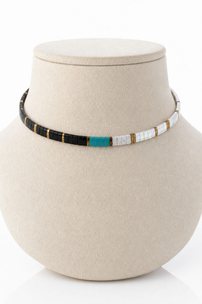 White/Black Necklace