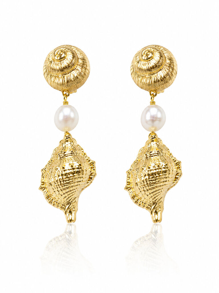 gold shell earrings with pearls