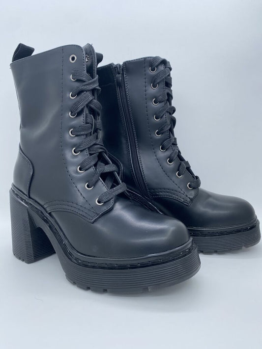 Black Platform Lace-Up Boots with Chunky Heel