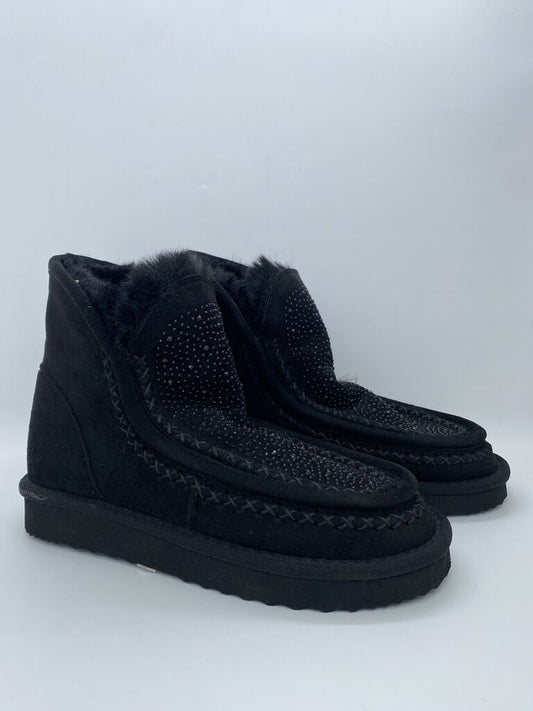 Black Suede Ankle Boots with Fur Lining