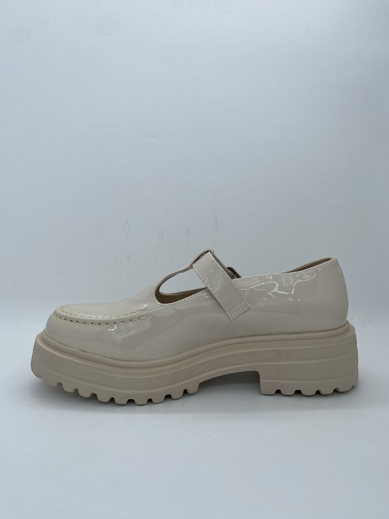 Cream Patent Mary Jane Shoe with Chunky Sole