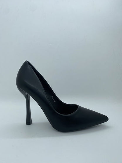Black Classic Pointed-Toe Heels