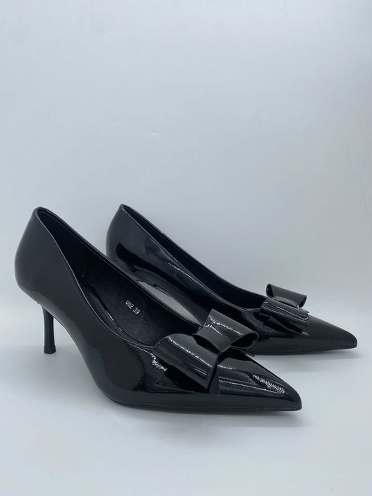 Black Patent Leather Pumps with Bow Detail
