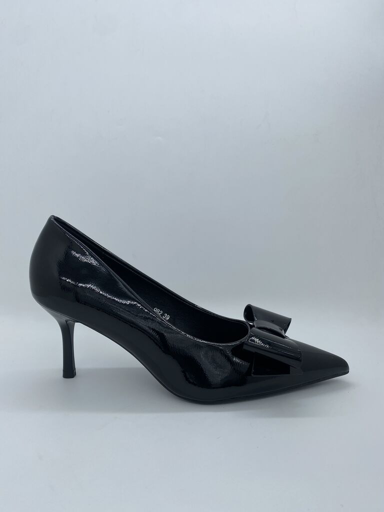 Black Patent Leather Pumps with Bow Detail