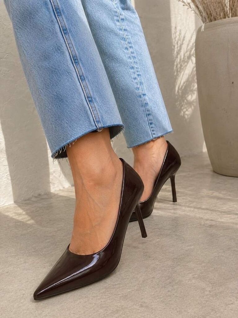 Pump Vernice BROWN
