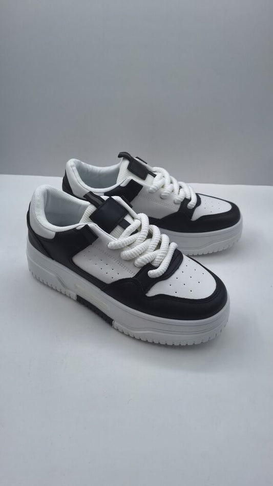 Black and White Contrast Sneakers with Lace Closure