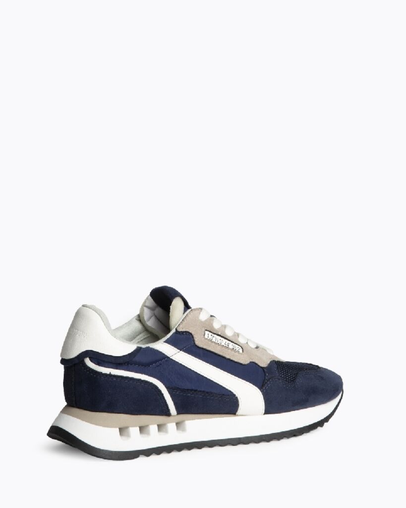 Sneaker Sue/Tess MARINO