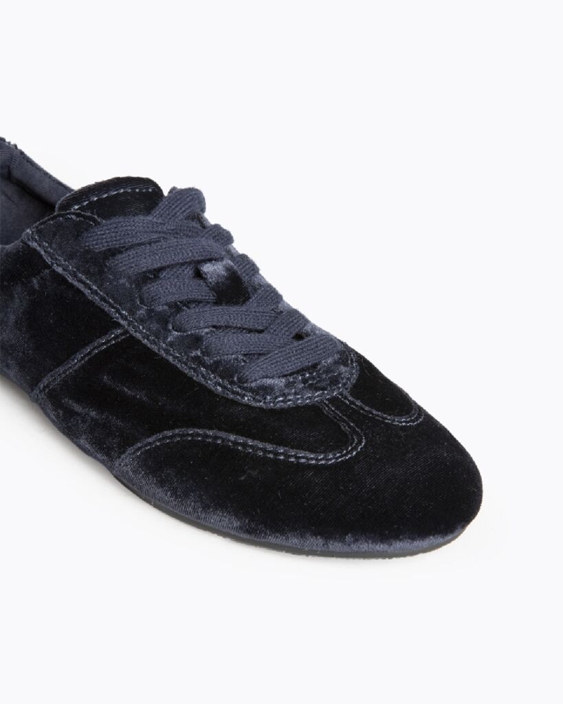 Black Velvet Casual Lace-Up Shoes