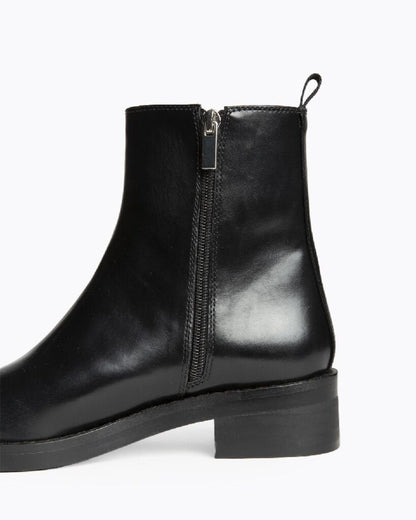 Black Leather Ankle Boot with Elastic Gusset