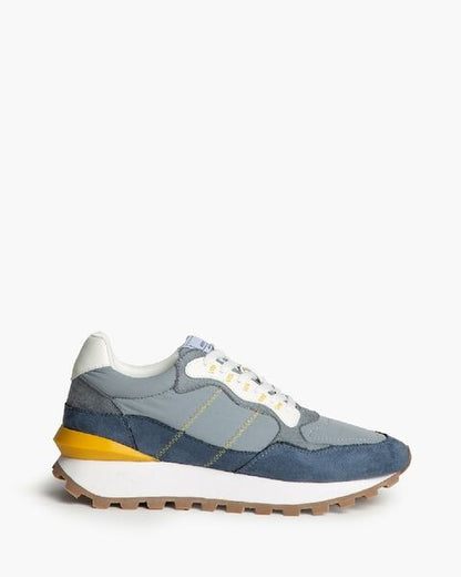 Gray Suede Sneakers with Retro Vibe
