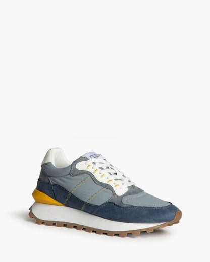 Gray Suede Sneakers with Retro Vibe
