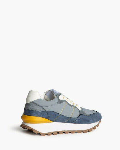 Gray Suede Sneakers with Retro Vibe