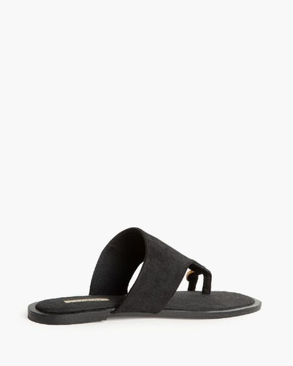 Black Textured Sandal with Thong Strap
