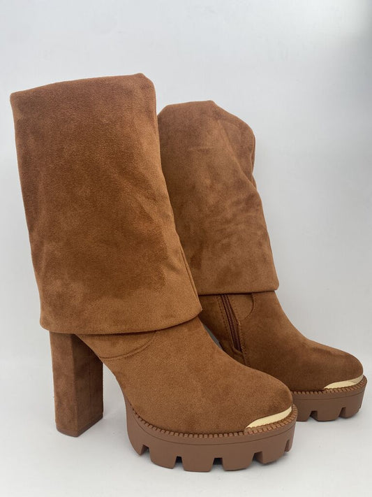 Brown Suede Platform Boots with Chunky Heel
