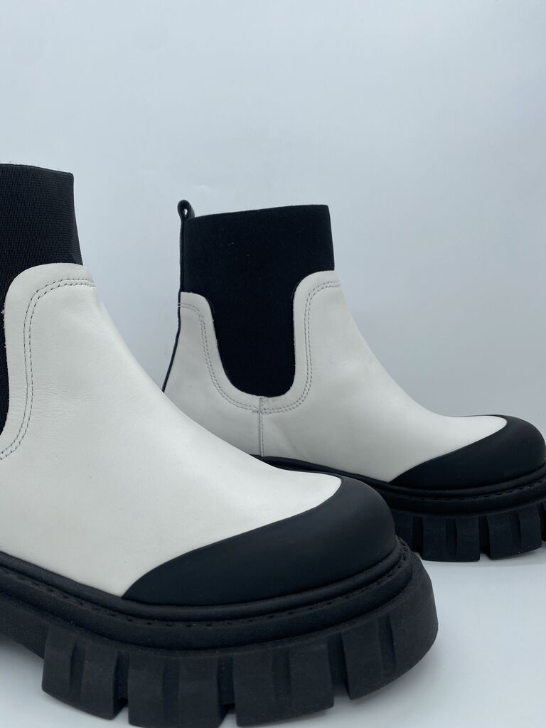 White Leather Chelsea Boot with Chunky Sole