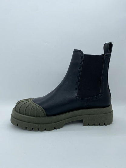 Black Leather Chelsea Boot with Rugged Sole
