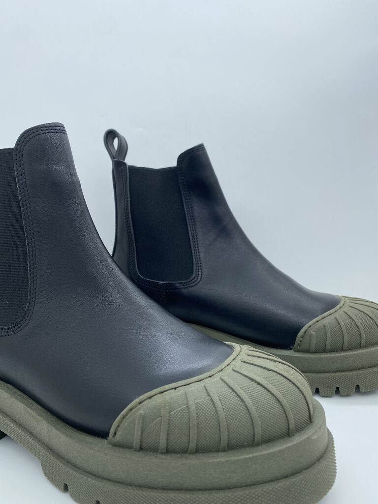 Black Leather Chelsea Boot with Rugged Sole