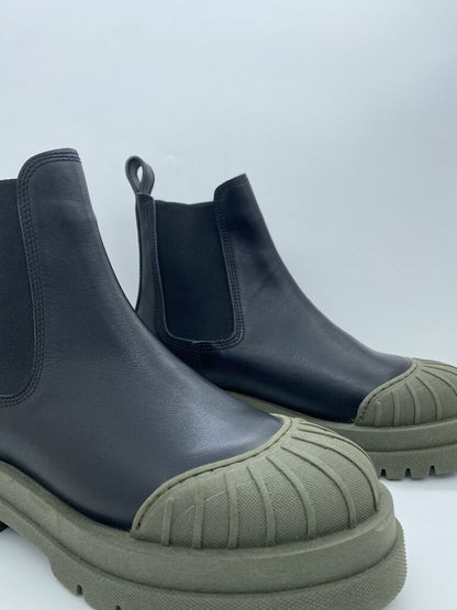 Black Leather Chelsea Boot with Rugged Sole