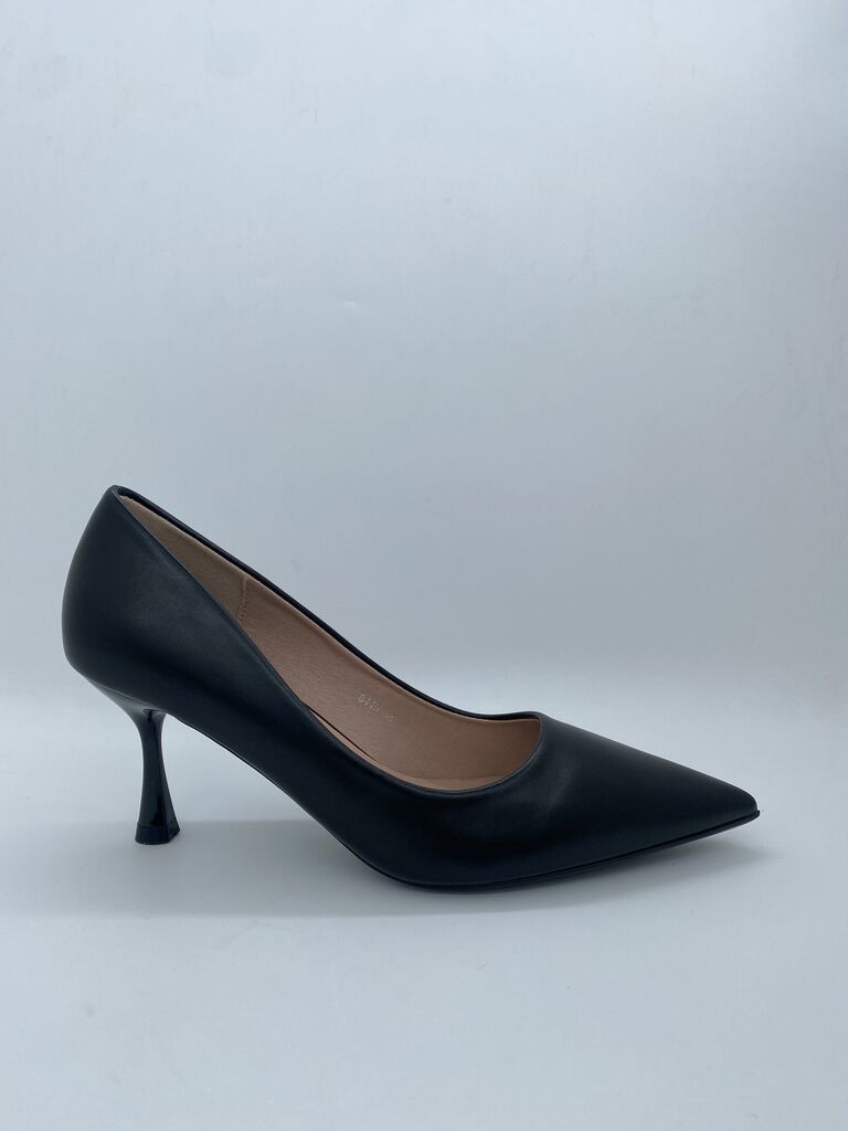 Black Pointed Toe Leather Pumps with Modest Heel