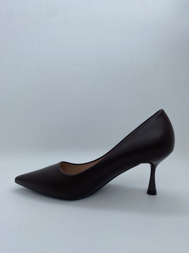 Chocolate Pointed-Toe Heels with Sleek Silhouette