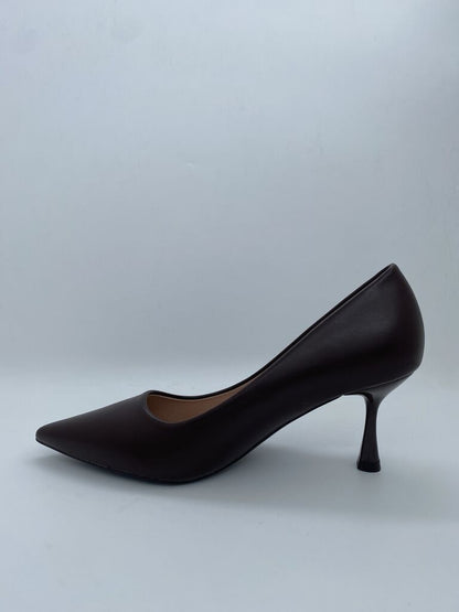 Chocolate Pointed-Toe Heels with Sleek Silhouette