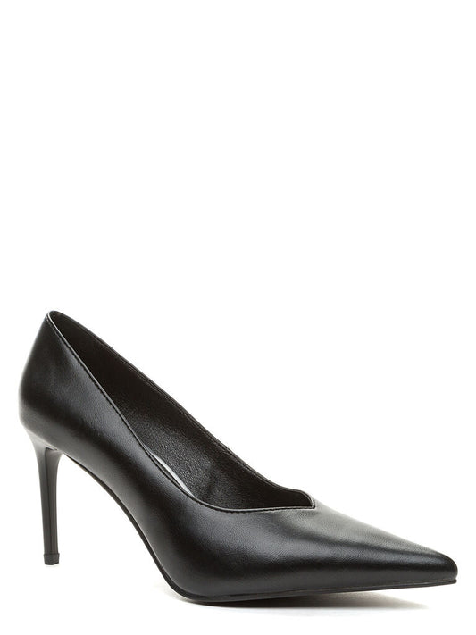 Black Leather Pointed Heels with Elegant Silhouette