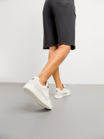 White Athletic Low-Top Sneakers with Lace-Up Closure